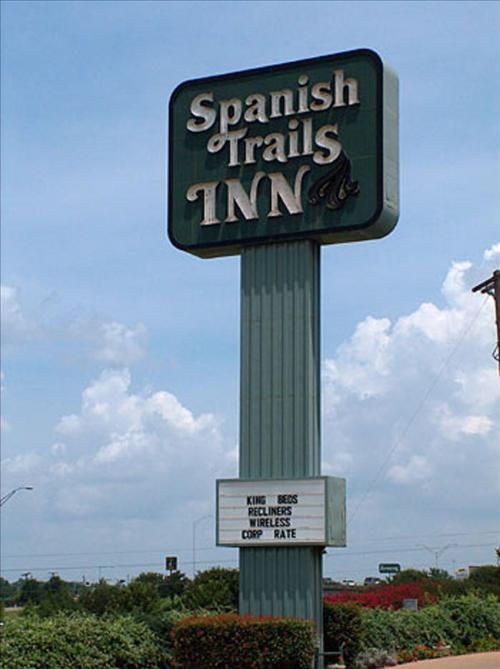 Spanish Trails Inn Mesquite Logo gambar
